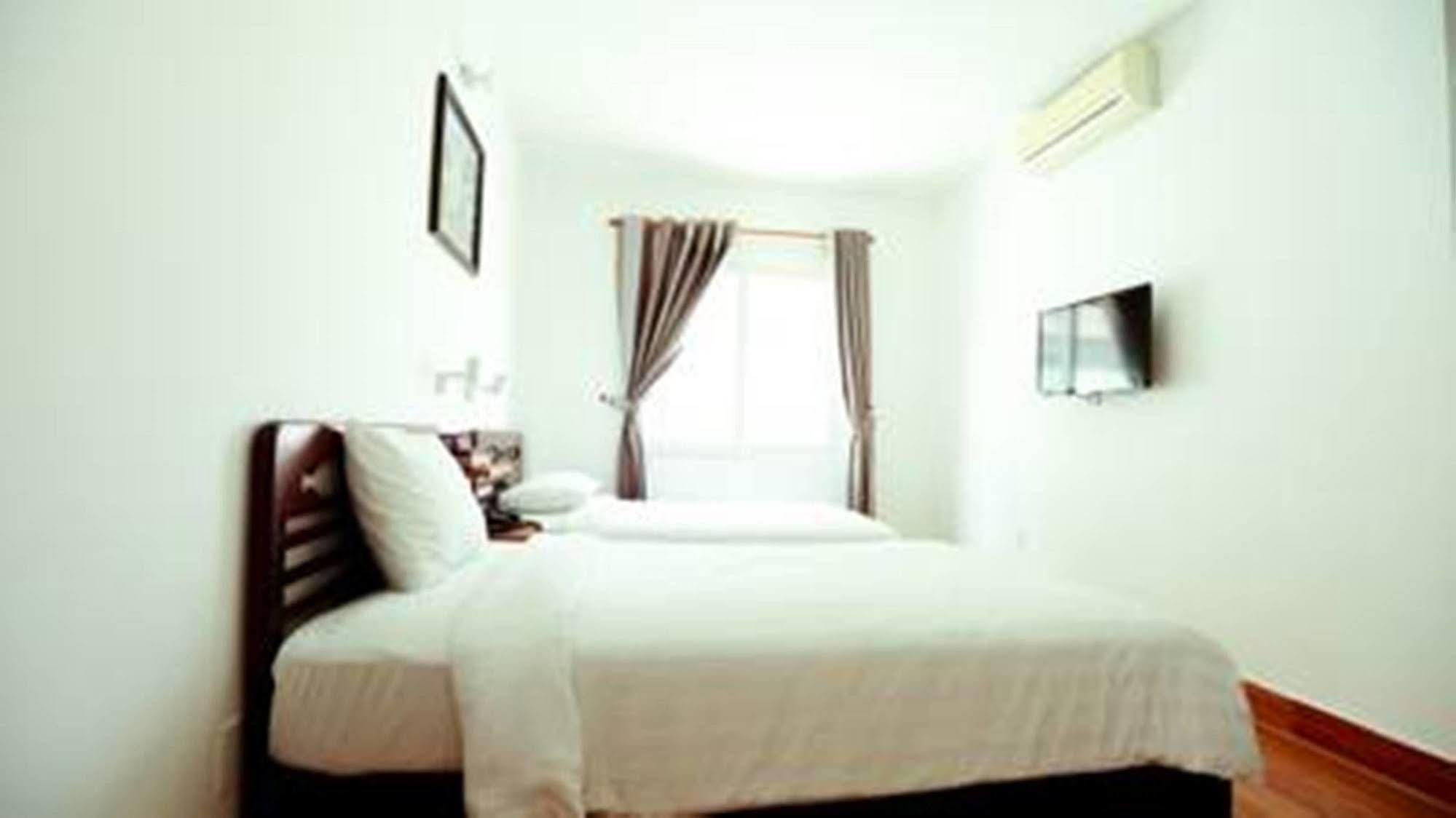 Xuan Hung Hotel Da Nang Exterior photo